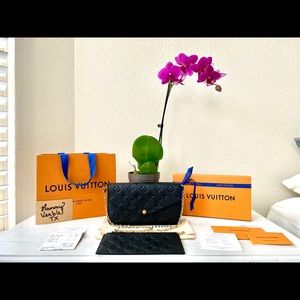 🖤SOLD🖤 Louis Vuitton Felicie Pochette Empriente